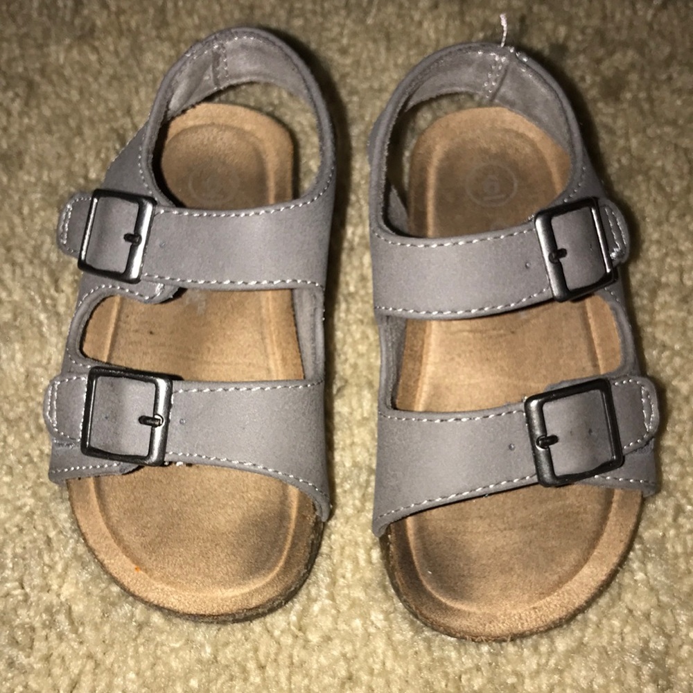 Cat & Jack size 6 grey and silver sandals Velcro closure